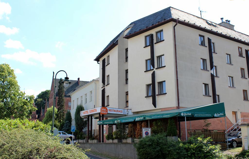 Hotel Sonata Hradec nad Moravici Exterior photo